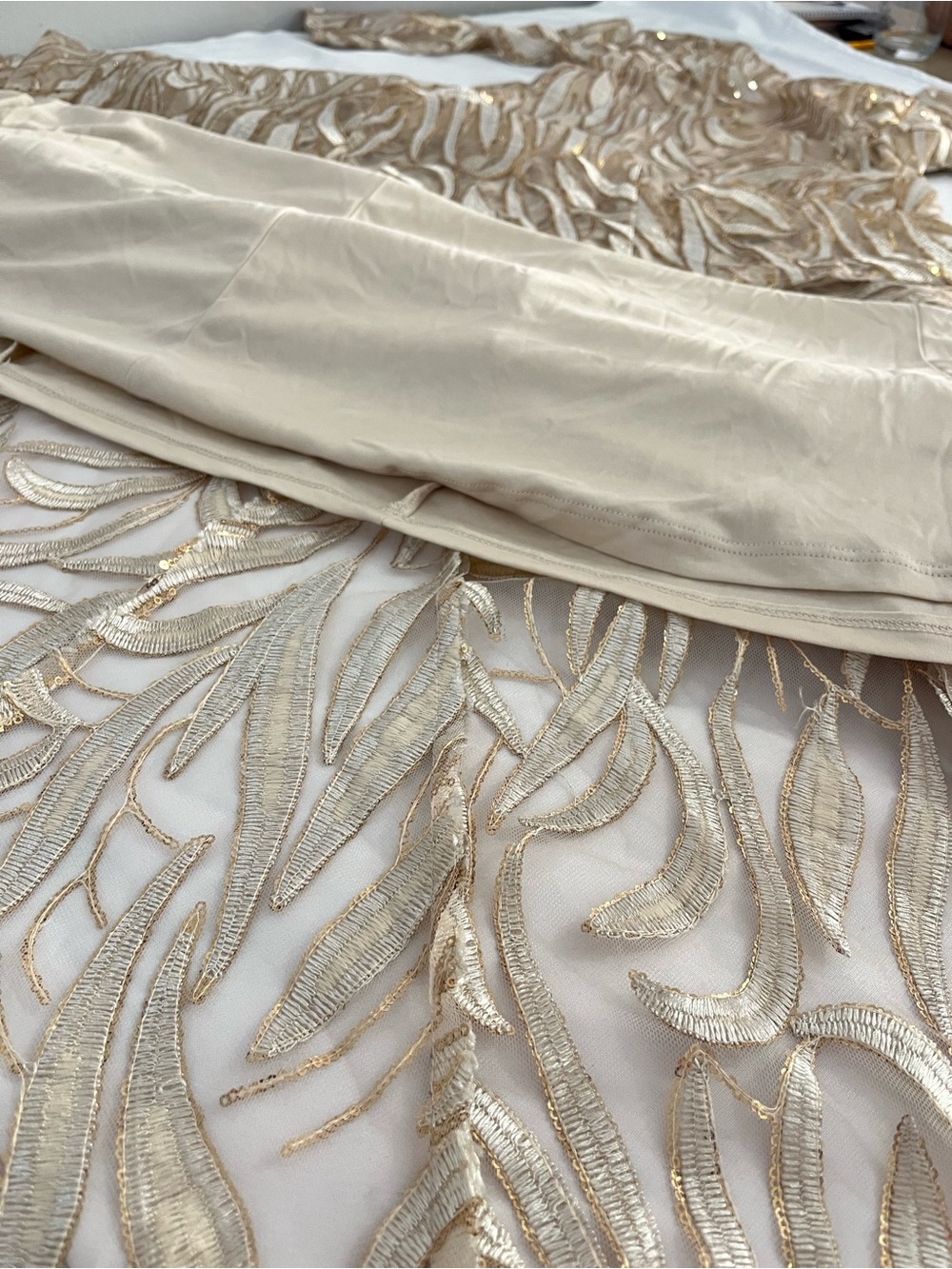 NWT Adrianna Papell Champagne Gold Embroidered A-Line Gown Size 6 - Picture 5 of 7
